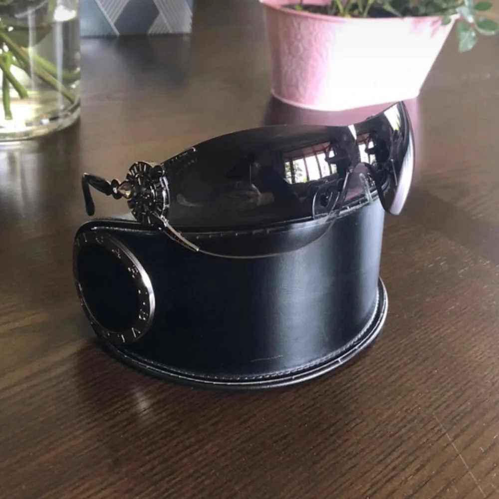 BVLGARI sleek shield
